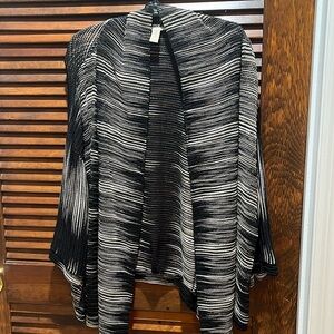 Chico’s size 3 shear 3/4 sleeve summer jacket